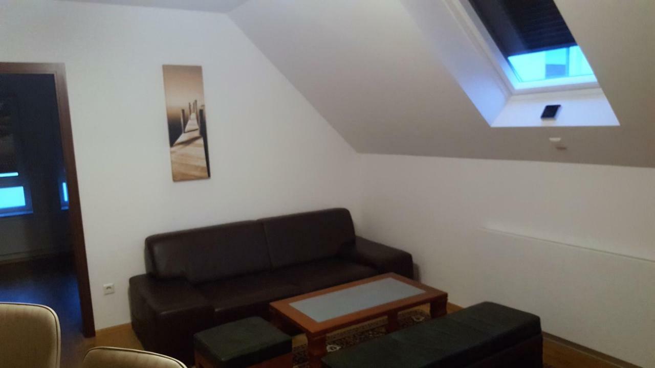 Apartments Zum Bayrisch Pub Weißenhorn Eksteriør bilde
