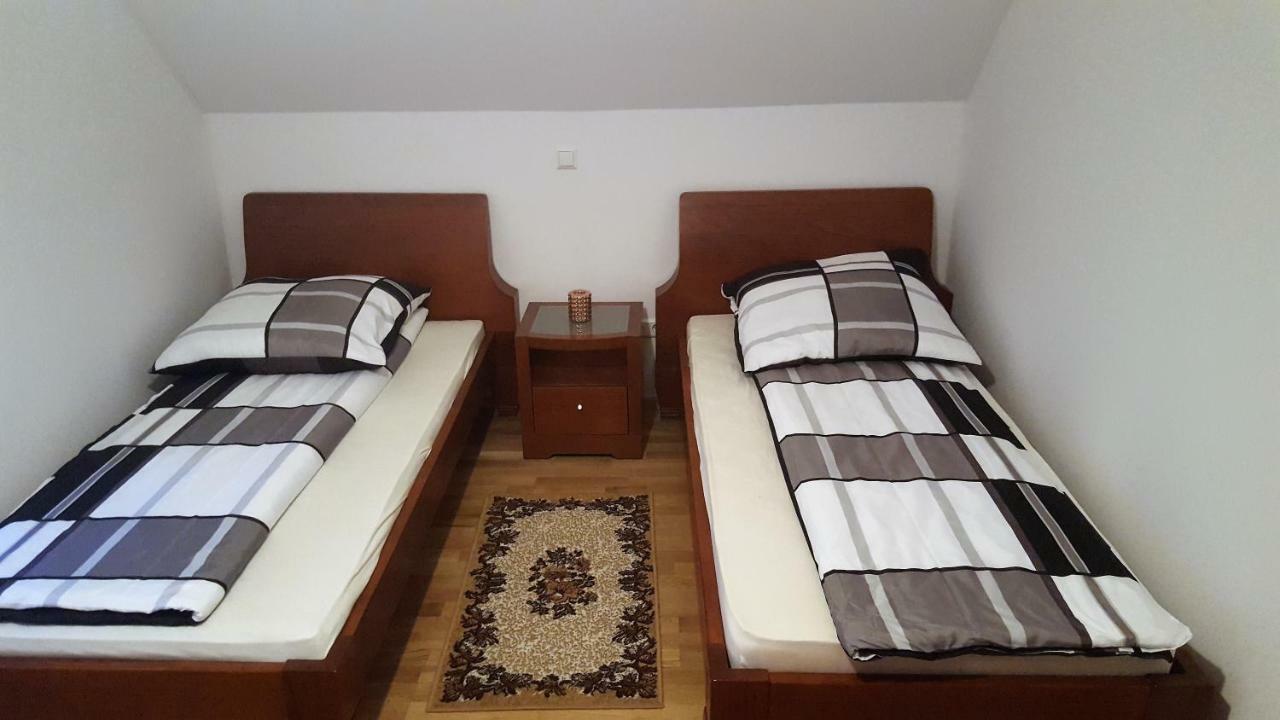 Apartments Zum Bayrisch Pub Weißenhorn Eksteriør bilde
