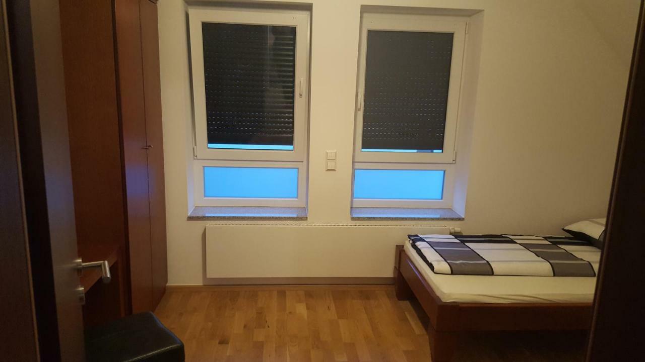 Apartments Zum Bayrisch Pub Weißenhorn Eksteriør bilde
